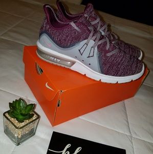 WMNS NIKE AIR MAX SEQUENT 3